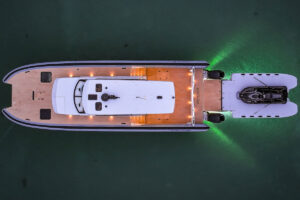 foiling vessel